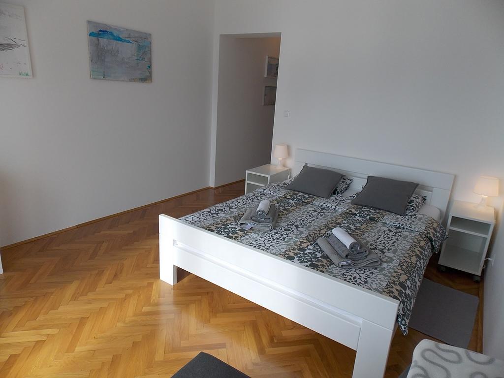 Apartment Ellalinda Abbázia Kültér fotó